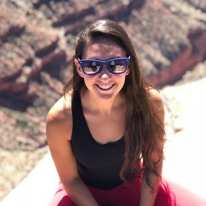 Meet your Posher, Ashley